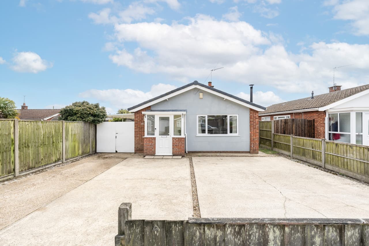 Famona Road, Carlton Colville