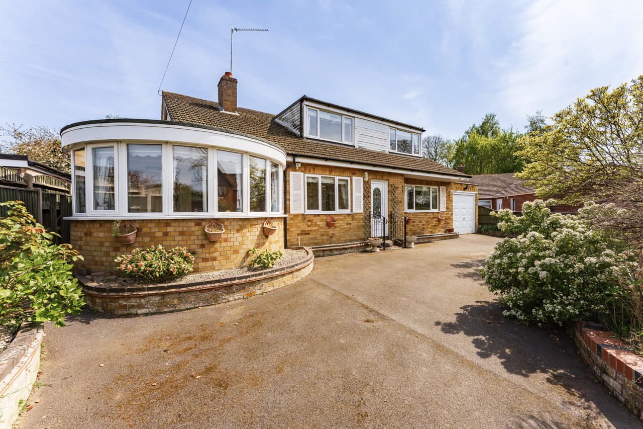 Thrigby Road, Filby