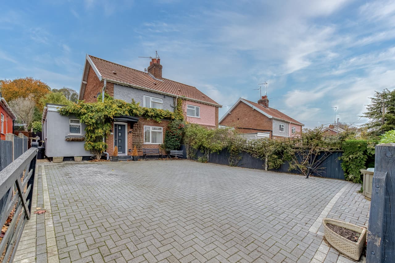 West End, Costessey