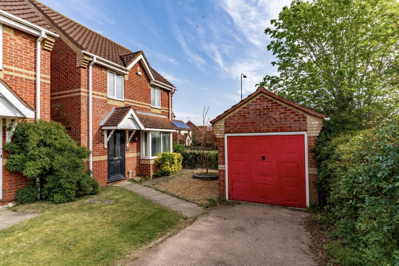 Newcastle Close, Dussindale
