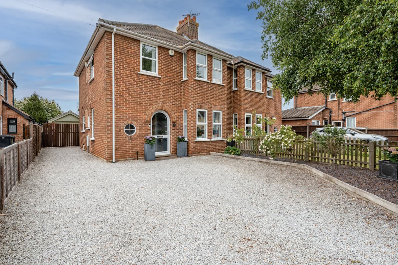 Louies Lane, Diss