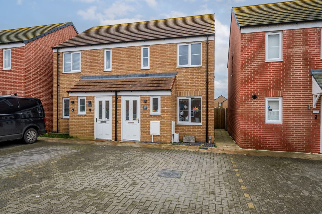 Howes Road, Bradwell