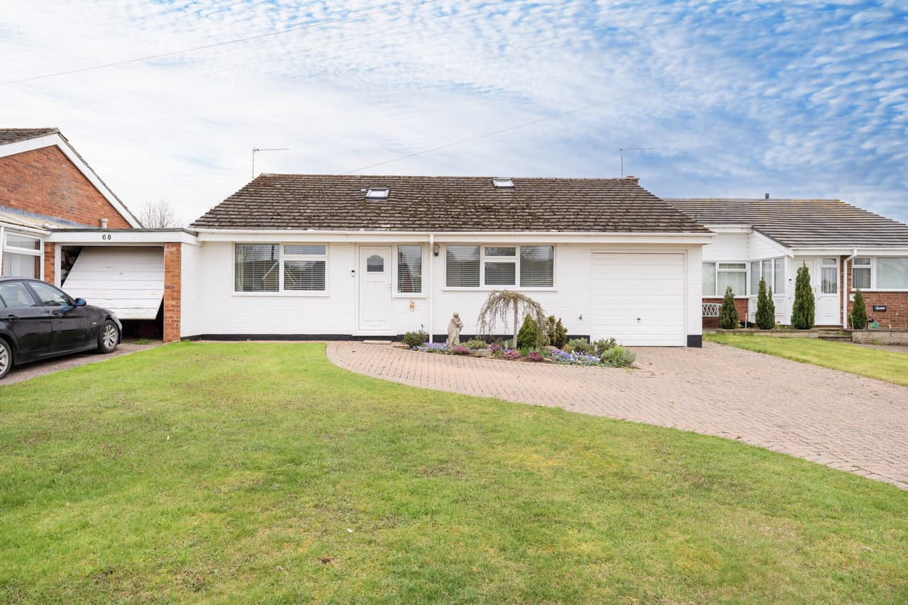 Waveney Drive, Hoveton
