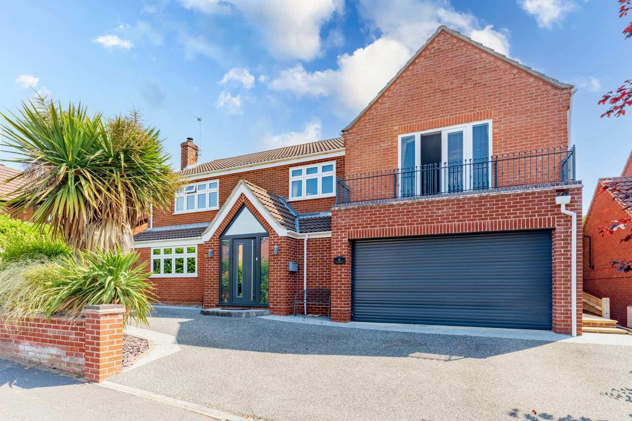 Villarome, Caister-On-Sea