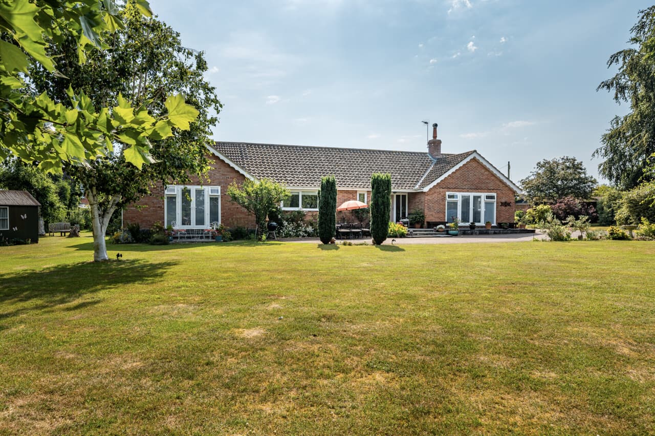 Hoxne Road, Weybread