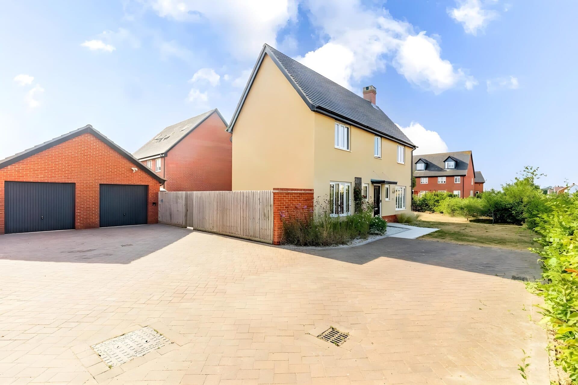 Harness Maker Way, Hethersett, NR9